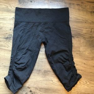 Lululemon crop pants size 10